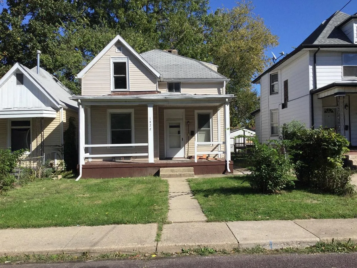 1822 N Gale Ave photo 1