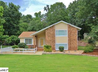 3 Crowndale Dr, Taylors, SC 29687