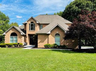 1075 Saint Ives Ct, Morristown, TN 37814