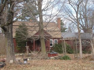 69 Pratt St, Halifax, MA 02338