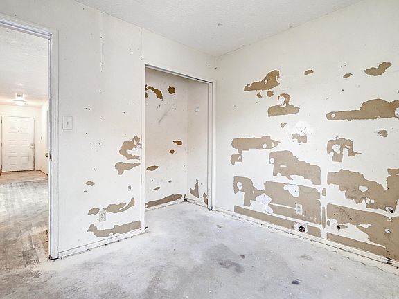 5th image of 1613 Patti Pl NE