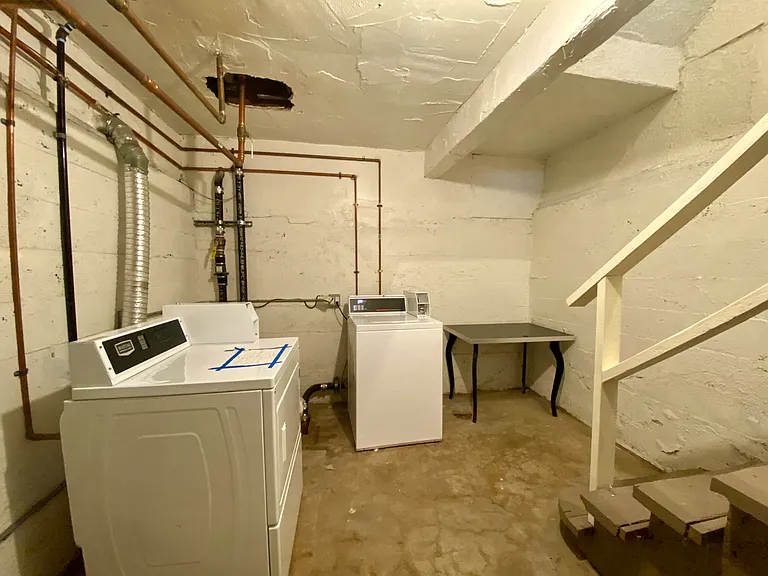 351 N Ogden Dr #7 — Photo 19