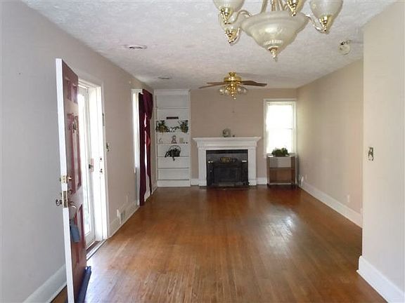 5th image of 722 Prospect Hill Dr
