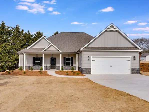 115 Camilla Dr, Carrollton, GA 30117