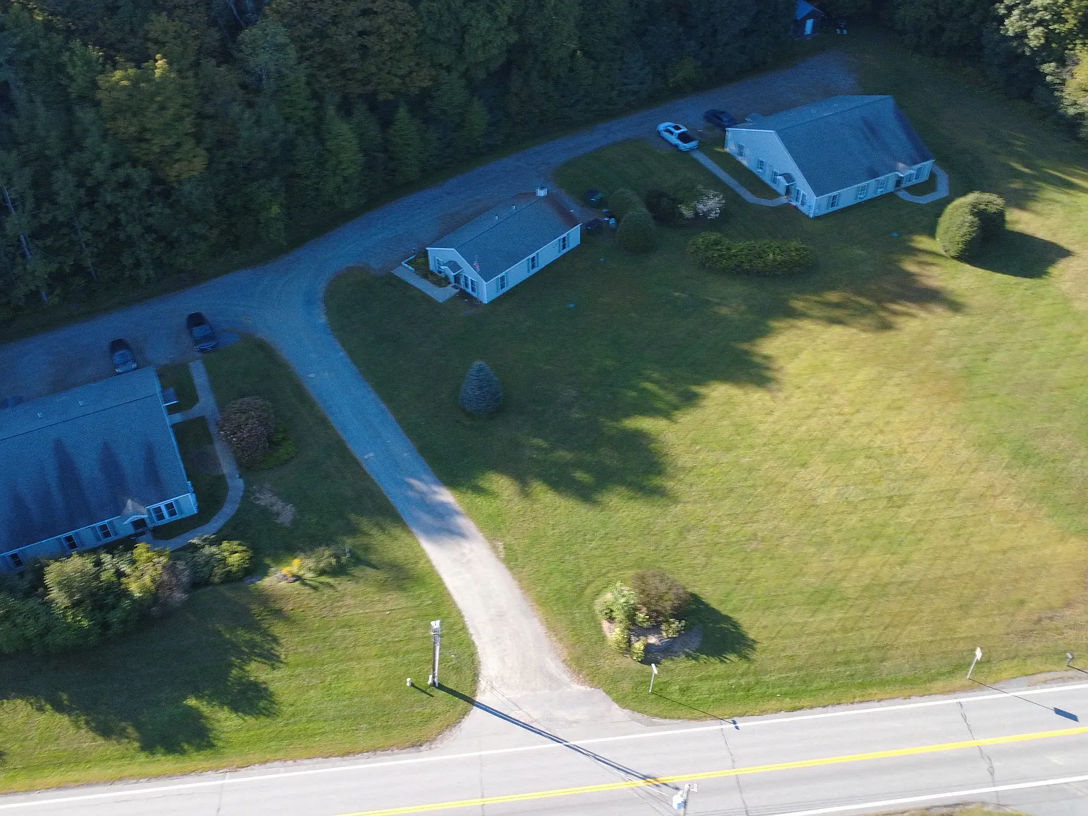 12 Fox Den Rd — Photo 2