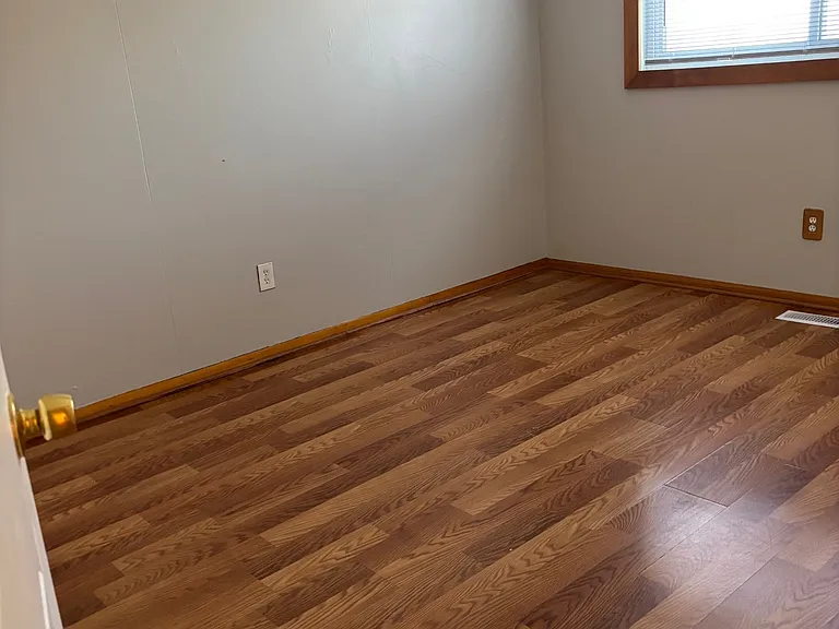 32900 Haggerty Dr — Photo 17