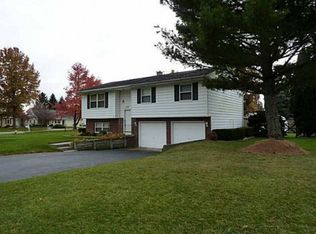 2138 Laurel Valley Dr, Toledo, OH 43614