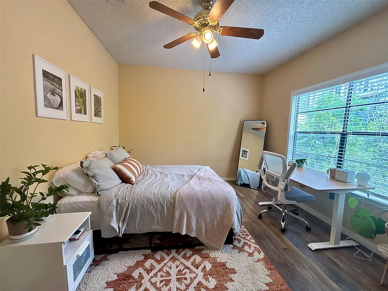 915 W 23rd St #206 — Photo 21