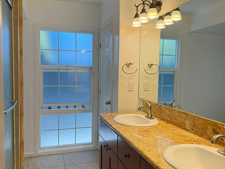 8862 La Jolla Scenic Dr N — Photo 14