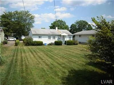 5th image of 2617 West Blvd