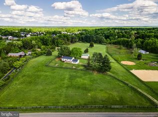 7287 Greenbrier Rd, Warrenton, VA 20187