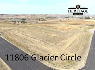11806 Glacier Cir, Bismarck, ND 58503