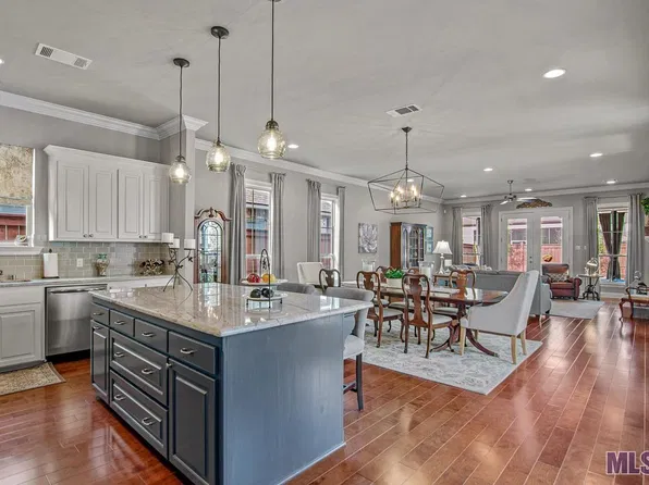 3246 Pine Grove Dr, Baton Rouge, LA 70816
