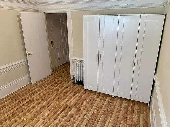 3rd image of 1450 Clay St APT 1