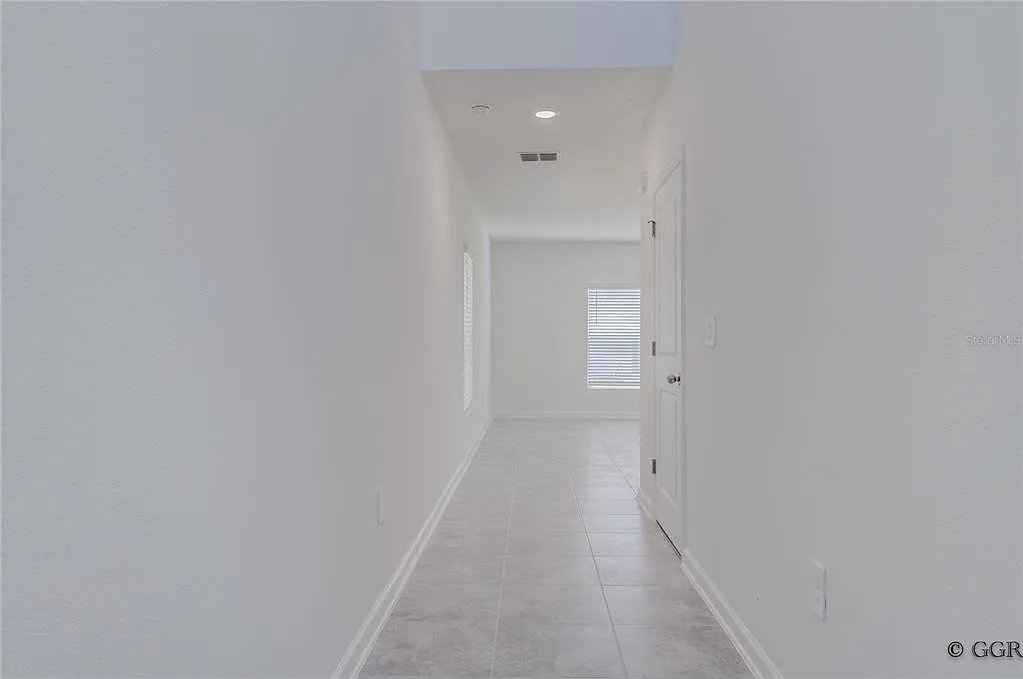 4 bed, 2.5 bath, 1907 sqft, $2,350 — Photo 3