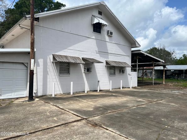 406 & 408 Fontelieu Dr, New Iberia, LA 70560