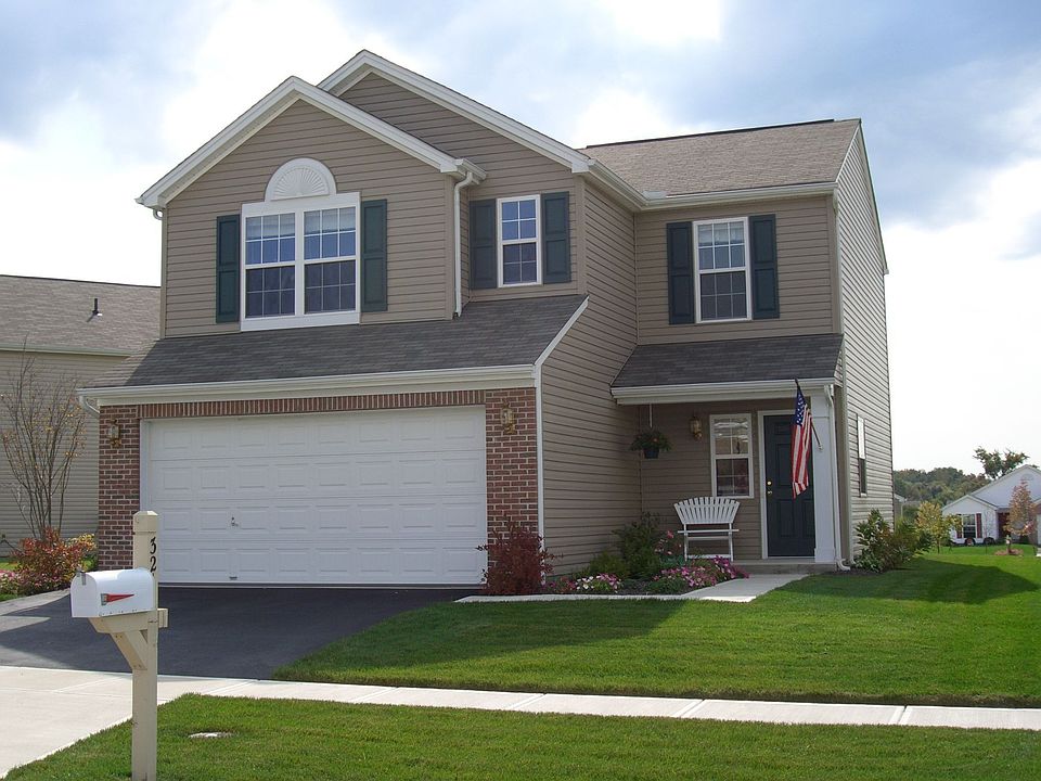 Beautiful Family Home - Immaculately Kept Landscaping