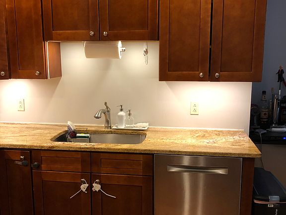 3rd image of 7 Bryant Cres APT 2K