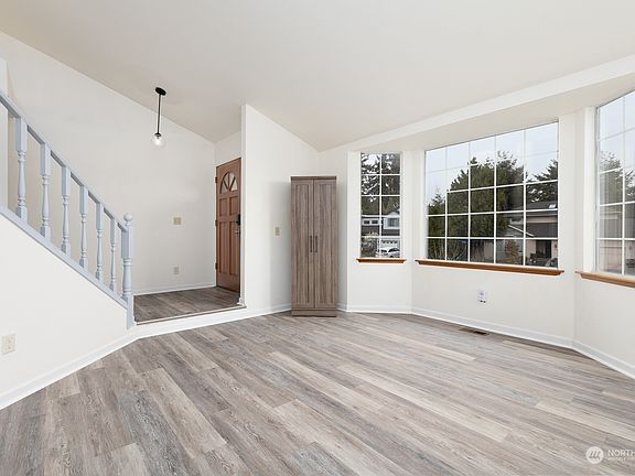 4th image of 3524 Inverness Drive NE