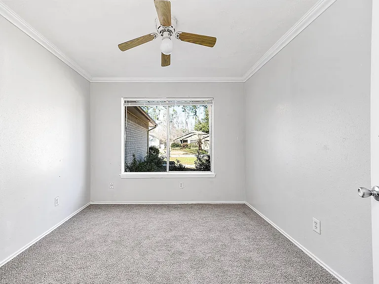 3423 Nutwood Ln — Photo 11