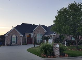 2128 Walker Ln, Nederland, TX 77627