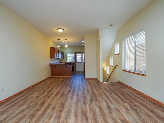 4th image of 4341 S Warner St #4343