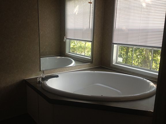 5th image of 1385 N Bayshore Dr