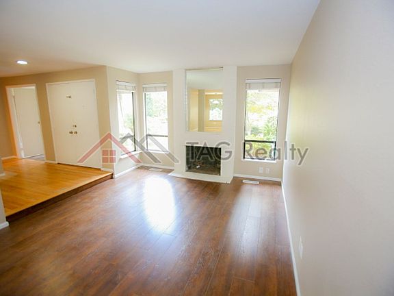4th image of 10804 164th Pl NE