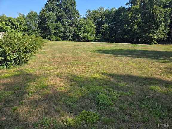 3rd image of 32 Raines Rd