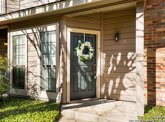 3rd image of 9 Chapel Hill Cir #0