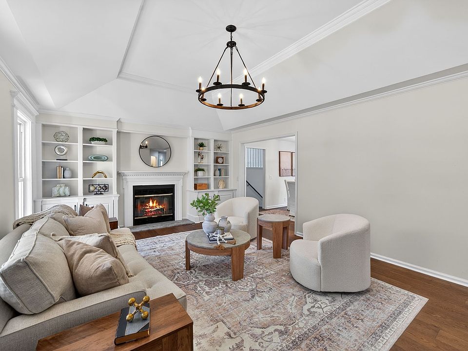 1st image of 1421 Bluegrass Rd