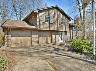 8391 Squires Ln NE, Warren, OH 44484