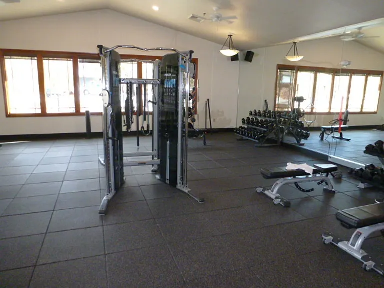 1668 Spicewood Cir — Photo 29