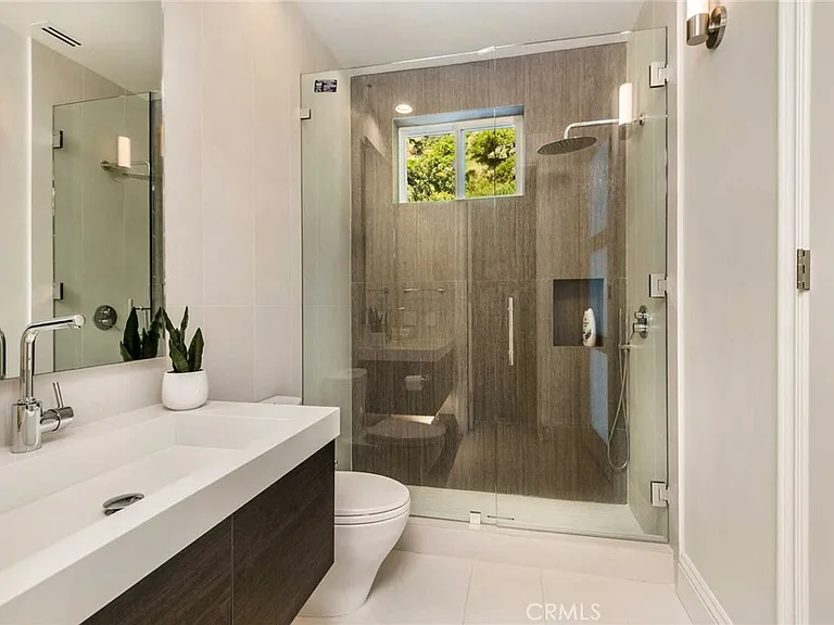 1756 Clear View Dr — Photo 53