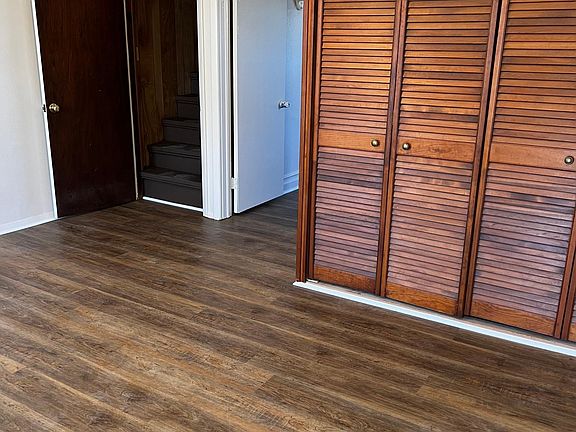 5th image of 319 E Walnut St