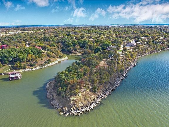 3rd image of 614 Twin Hills Rd