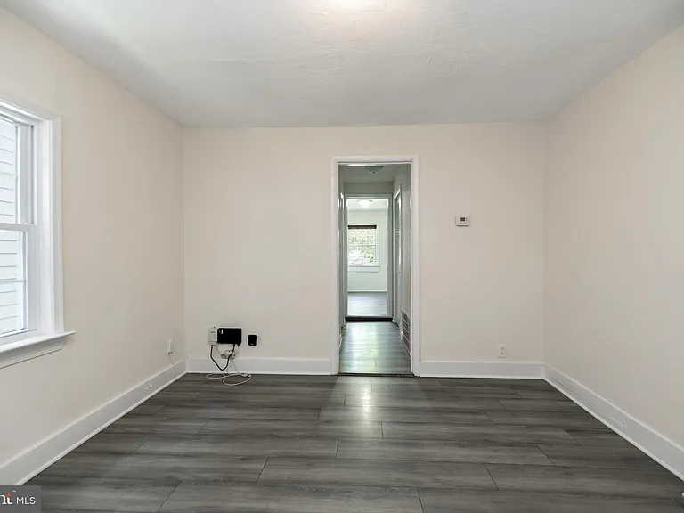 319 Wolfe St #1/2 — Photo 11