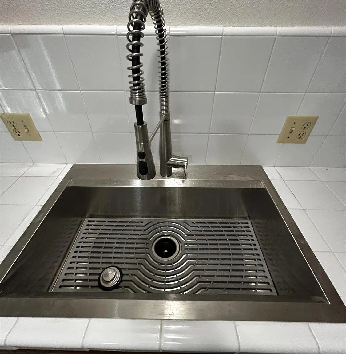 2 bed, 800 sqft, $1,700 — Photo 4
