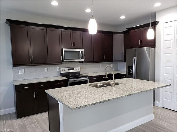 3rd image of 2809 SW 8th Pl