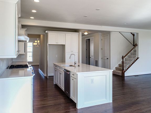 4th image of 117 Overbrook Dr