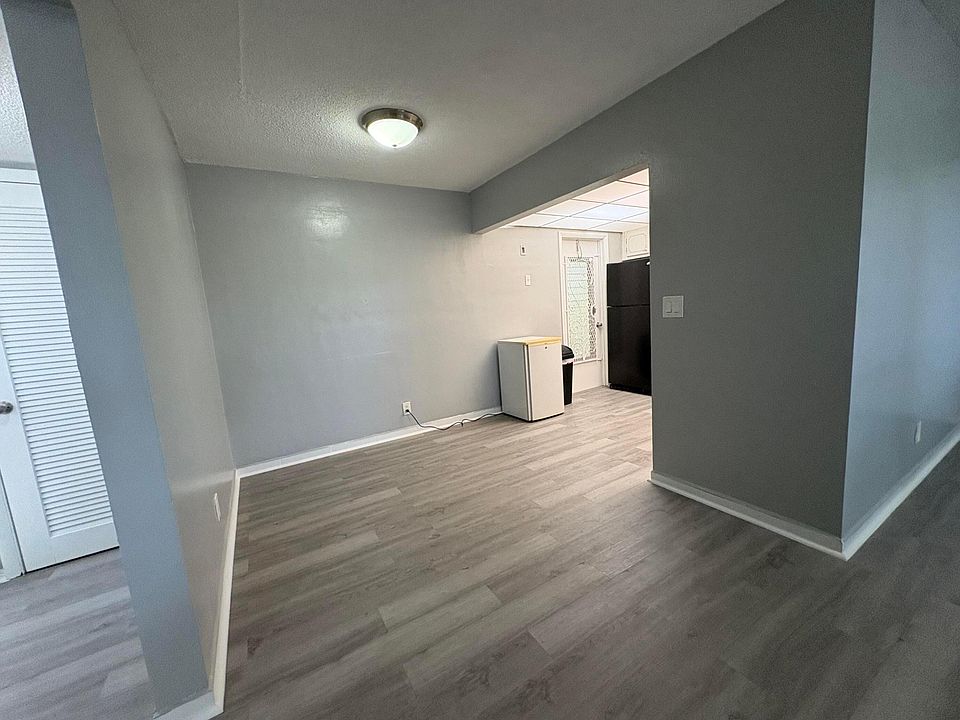 1st image of 2031 DEWEY Street #101