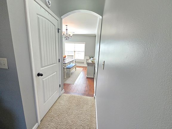 5th image of 26 Bristol Ln