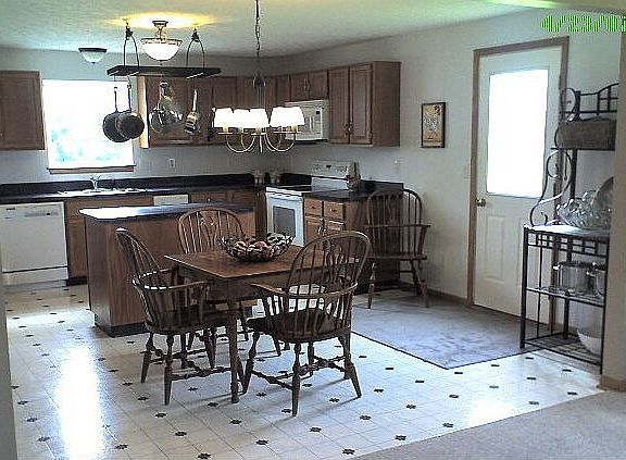 2138 Berlin Station - Kitchen