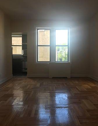 3rd image of 3601 Kings Hwy APT B10