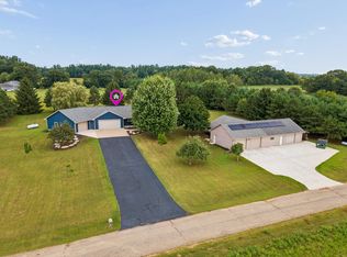 E8522 Thieme Dr, Fremont, WI 54940