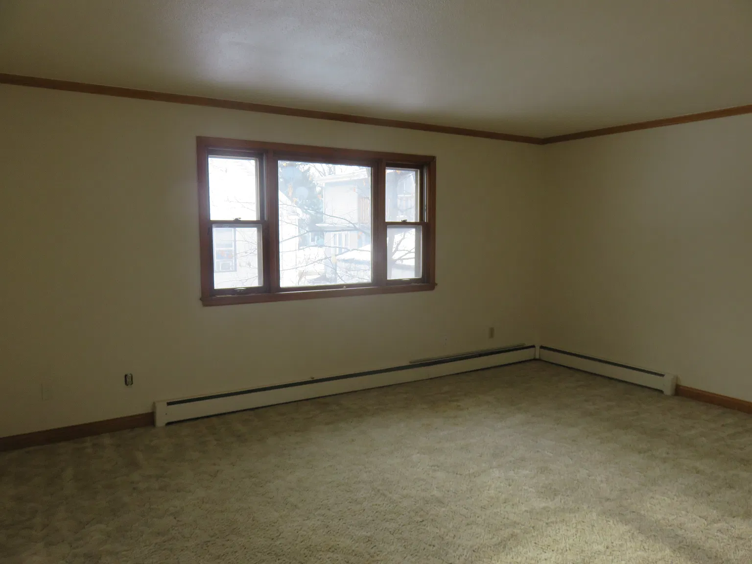 2 bed, 900 sqft, $445 — Photo 2
