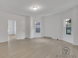 270 Walnut St UNIT 1, Holyoke, MA 01040