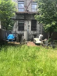 Rented by R New York