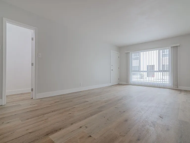 3940 Nicolet Ave — Photo 7