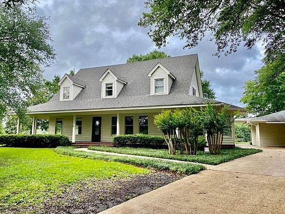 2nd image of 104 Oakapple Ct